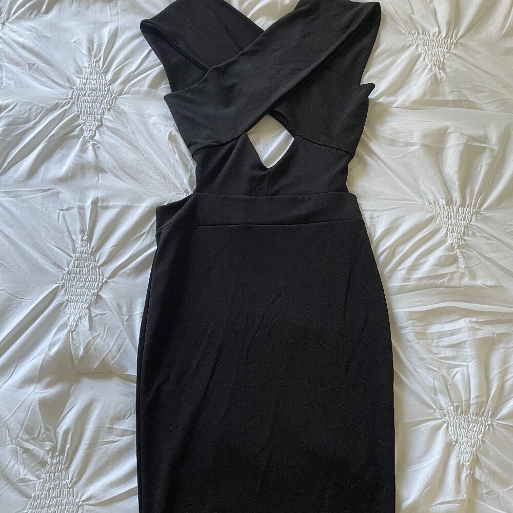 Elegant Black Cross Strap Sleeveless Open Back Dress